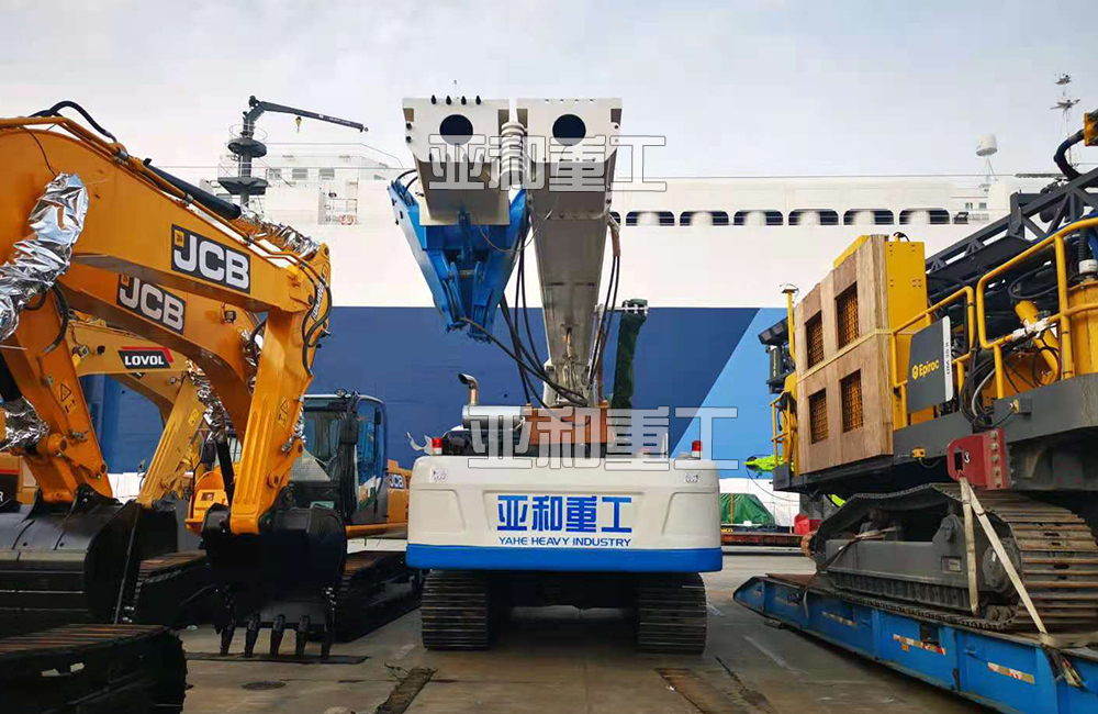 220重型CFA钻机装车发货